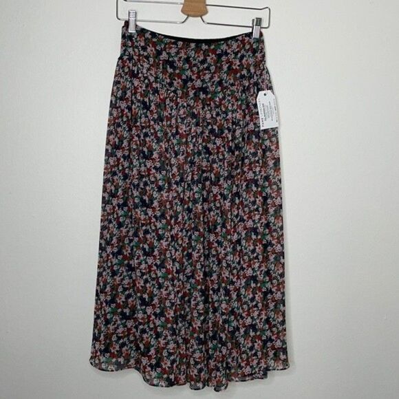 Fame and Partners Womens Two Piece Set The Mathilda Skirt & The Finley Top - Picture 6 of 16